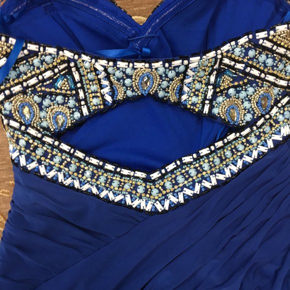 Back Cut-out, Blingy Sexy Cruise Dress Sweethear - Picture 12 of 14